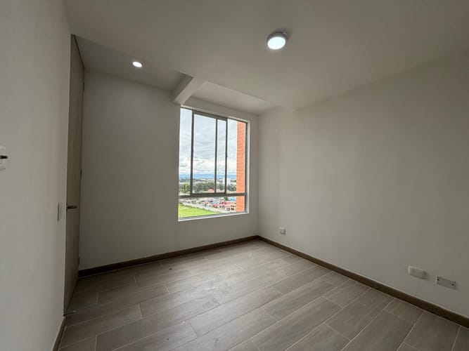 Apartamento de 2 alcobas en arriendo en San Pedro, Madrid, 52 m² · foto 15 de 19
