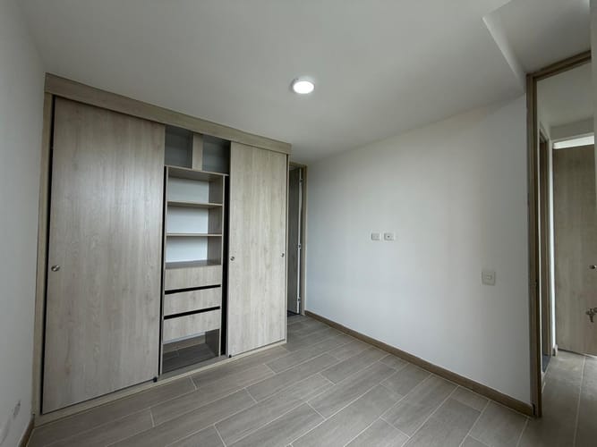 Apartamento de 2 alcobas en arriendo en San Pedro, Madrid, 52 m² · foto 12 de 19