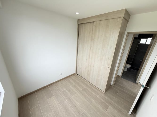 Apartamento de 2 alcobas en arriendo en San Pedro, Madrid, 52 m² · foto 16 de 19