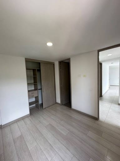 Apartamento de 3 alcobas en venta en San Remo, Sabaneta, 65 m² · foto 14 de 17