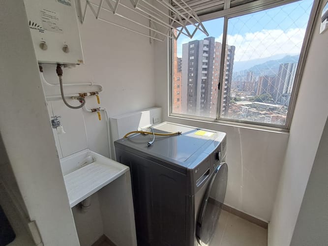 Apartamento de 3 alcobas en arriendo en Monteazul, Sabaneta, 76 m² · foto 9 de 20