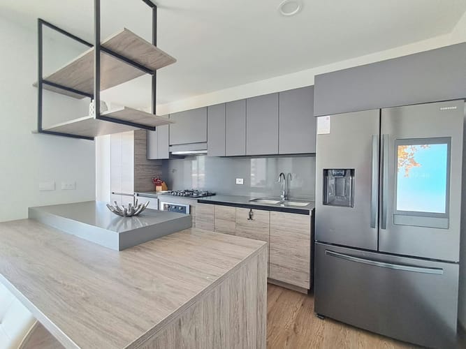 Apartamento de 3 alcobas en venta en El Castillo, Medellín, 138 m² · foto 11 de 24