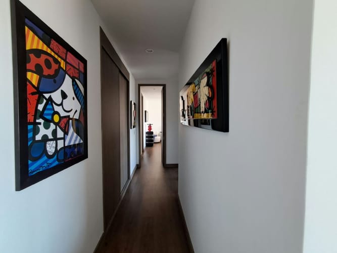 Apartamento de 3 alcobas en venta en El Castillo, Medellín, 138 m² · foto 12 de 24