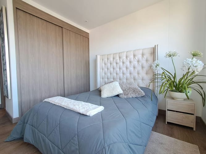 Apartamento de 3 alcobas en venta en El Castillo, Medellín, 138 m² · foto 17 de 24