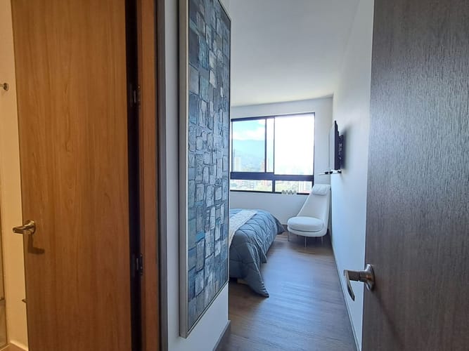 Apartamento de 3 alcobas en venta en El Castillo, Medellín, 138 m² · foto 21 de 24