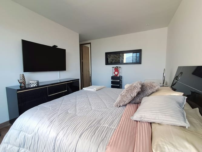 Apartamento de 3 alcobas en venta en El Castillo, Medellín, 138 m² · foto 22 de 24