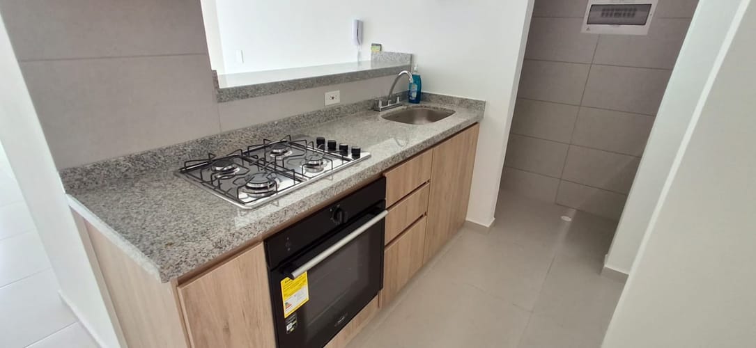 Apartamento de 3 alcobas en arriendo en Versalles, Floridablanca, 75 m² · foto 2 de 21
