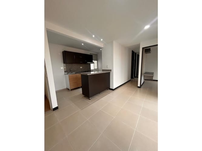 Apartamento de 3 alcobas en venta en Urbanizacion San Rafael, Cali, 55 m² · foto 3 de 24