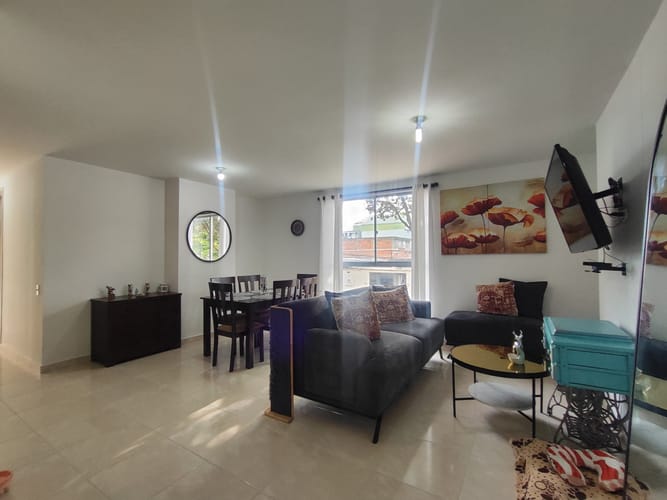 Apartamento de 3 alcobas en venta en Alarcon, Bucaramanga, 90 m² · foto 2 de 14
