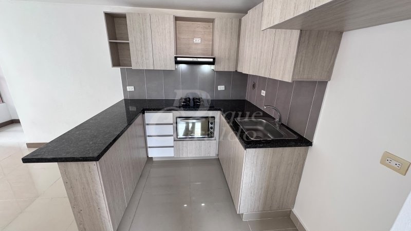 Apartamento en Arriendo en Señorial, Envigado