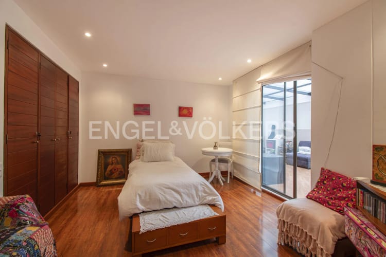Apartamento de 3 alcobas en venta en Los Rosales, Bogotá, 194 m² · foto 12 de 19