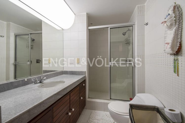 Apartamento de 3 alcobas en venta en Los Rosales, Bogotá, 194 m² · foto 11 de 19