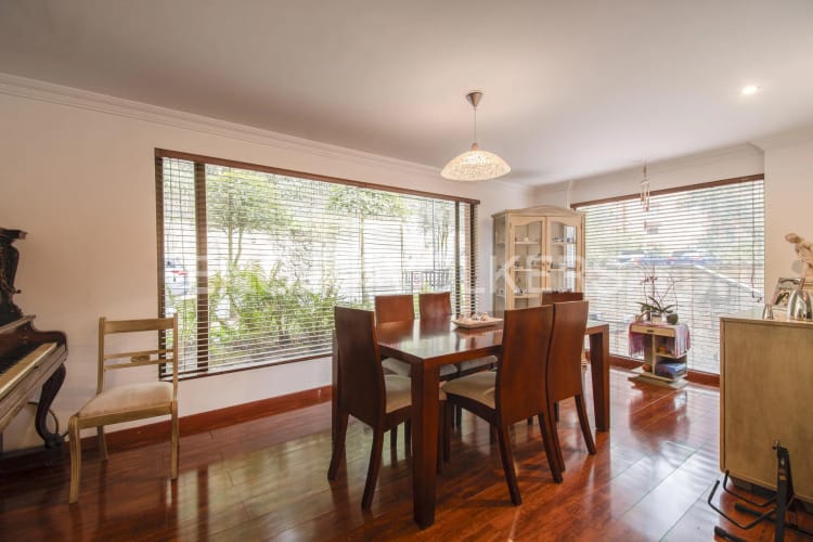Apartamento de 3 alcobas en venta en Los Rosales, Bogotá, 194 m² · foto 4 de 19