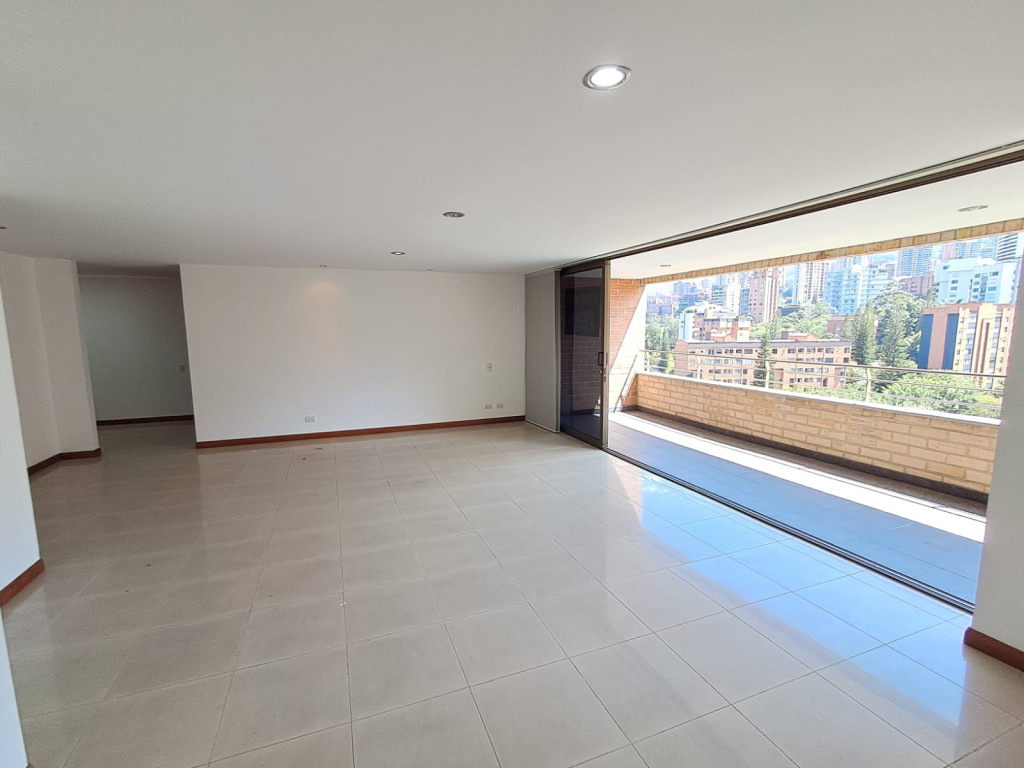 Apartamento en Arriendo en El Poblado, Medellín