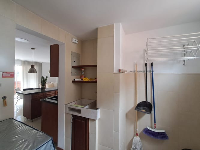Apartamento de 3 alcobas en arriendo en Laureles, Medellín, 130 m² · foto 6 de 20