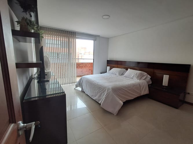 Apartamento de 3 alcobas en arriendo en Laureles, Medellín, 130 m² · foto 13 de 20