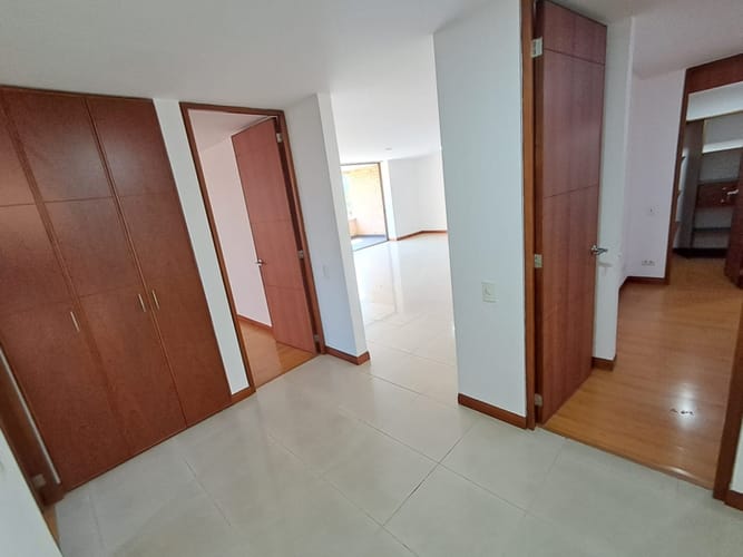Apartamento de 3 alcobas en arriendo en El Diamante No. 2, Medellín, 155 m² · foto 13 de 24
