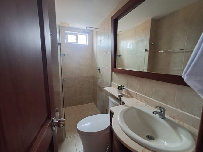 Apartamento de 3 alcobas en arriendo en Laureles, Medellín, 130 m² · foto 17 de 20