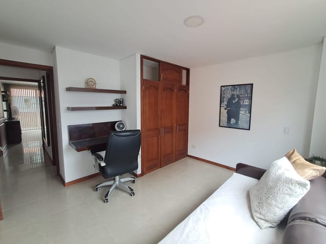 Apartamento de 3 alcobas en arriendo en Laureles, Medellín, 130 m² · foto 18 de 20