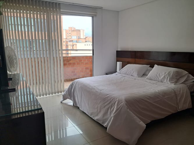 Apartamento de 3 alcobas en arriendo en Laureles, Medellín, 130 m² · foto 20 de 20