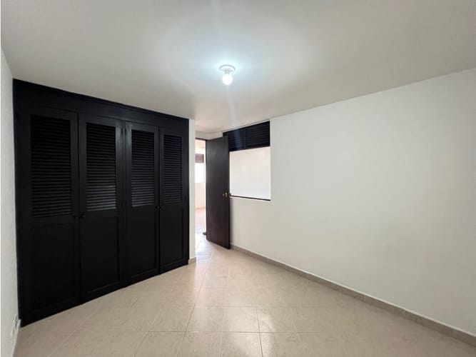 Apartamento de 3 alcobas en arriendo en El Portal, Envigado, 81 m² · foto 3 de 10