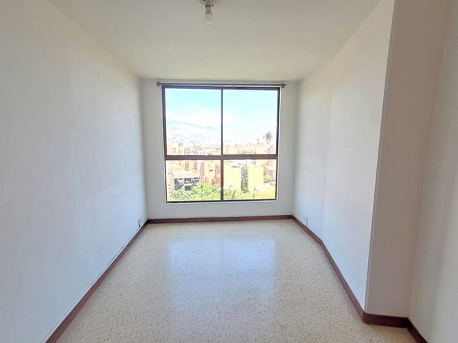 Apartamento de 3 alcobas en arriendo en La Castellana, Medellín, 105 m² · foto 4 de 21