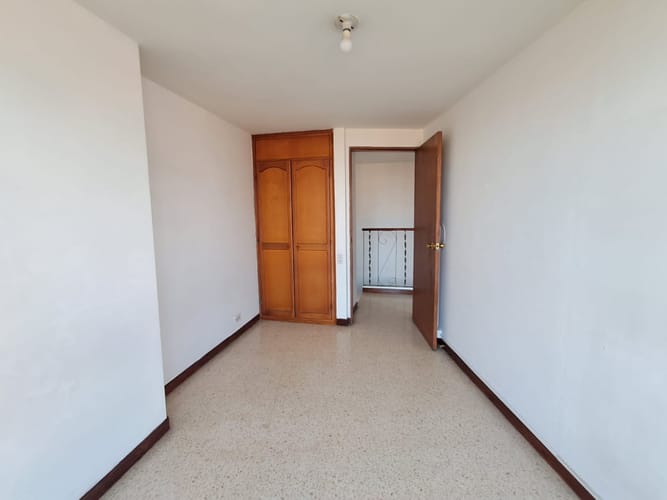Apartamento de 3 alcobas en arriendo en La Castellana, Medellín, 105 m² · foto 7 de 21