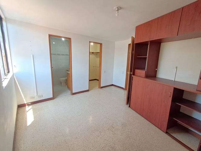 Apartamento de 3 alcobas en arriendo en La Castellana, Medellín, 105 m² · foto 8 de 21
