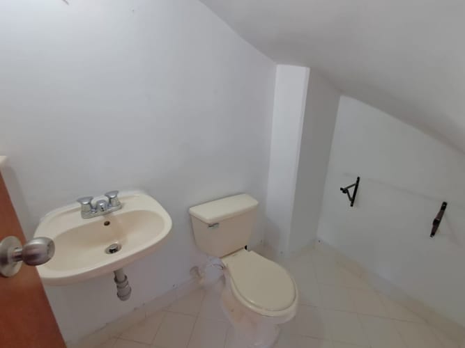 Apartamento de 3 alcobas en arriendo en La Castellana, Medellín, 105 m² · foto 14 de 21