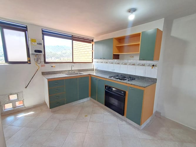 Apartamento de 3 alcobas en arriendo en La Castellana, Medellín, 105 m² · foto 18 de 21