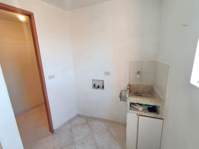 Apartamento de 3 alcobas en arriendo en La Castellana, Medellín, 105 m² · foto 19 de 21