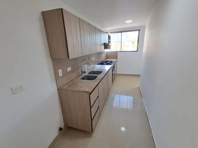 Apartamento de 3 alcobas en arriendo en Castropol, Medellín, 130 m² · foto 7 de 21