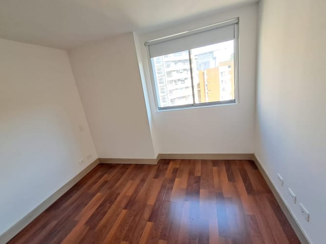 Apartamento de 3 alcobas en arriendo en Castropol, Medellín, 130 m² · foto 13 de 21