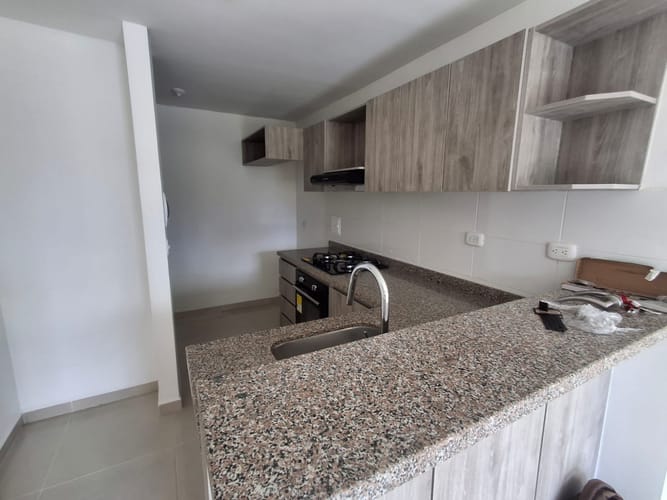 Apartamento de 3 alcobas en arriendo en Aranzoque, Floridablanca, 75 m² · foto 2 de 8