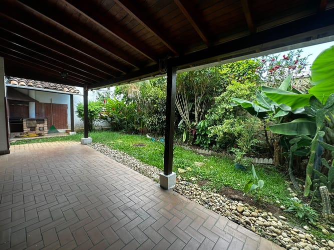 Casa de 5 alcobas en arriendo en La Floresta, Bucaramanga, 240 m² · foto 10 de 23