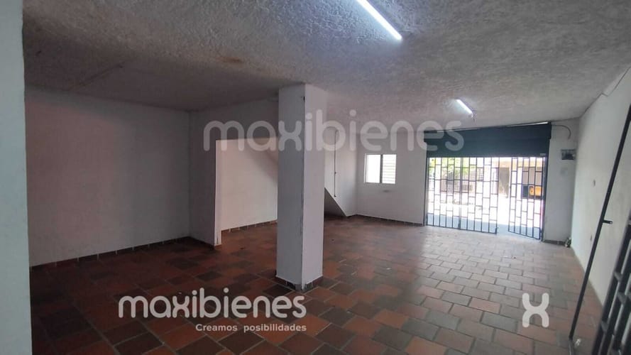 Local en arriendo en La Asuncion, Copacabana, 150 m² · foto 2 de 9
