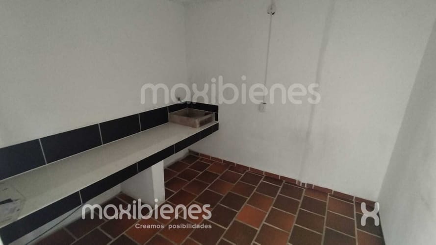 Local en arriendo en La Asuncion, Copacabana, 150 m² · foto 5 de 9