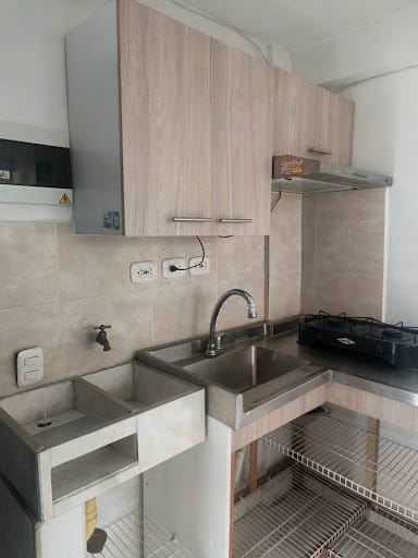 Apartaestudio en arriendo en Bosques De San Pablo, Medellín, 20 m² · foto 3 de 10