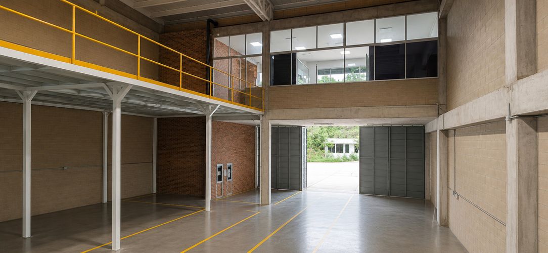 Bodega en arriendo en Centro, Girón, 600 m² · foto 2 de 10