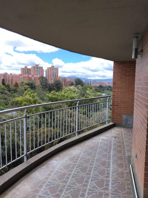 Apartamento de 4 alcobas en arriendo en Paris Gaitan, Bogotá, 198 m² · foto 4 de 24
