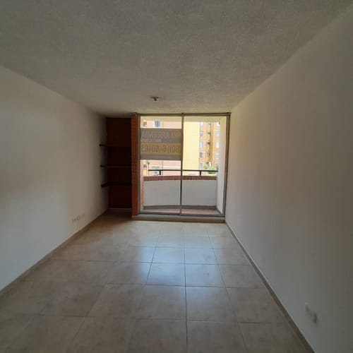 Apartamento de 3 alcobas en arriendo en Villemar Fontibon, Bogotá, 50 m² · foto 5 de 12
