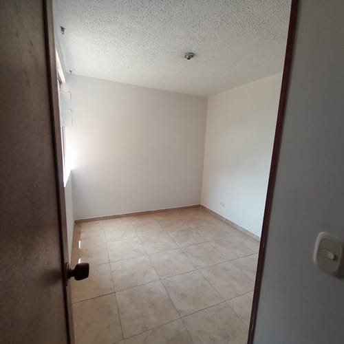Apartamento de 3 alcobas en arriendo en Villemar Fontibon, Bogotá, 50 m² · foto 7 de 12