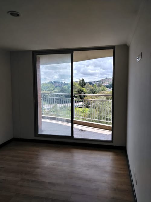 Apartamento de 4 alcobas en arriendo en Paris Gaitan, Bogotá, 198 m² · foto 23 de 24