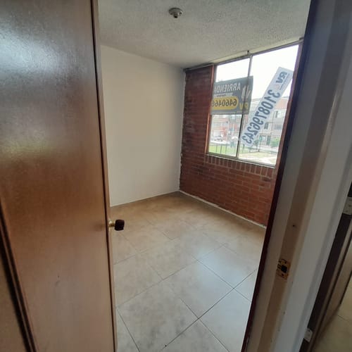 Apartamento de 3 alcobas en arriendo en Villemar Fontibon, Bogotá, 50 m² · foto 12 de 12