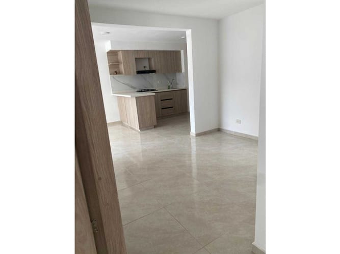 Apartamento de 2 alcobas en venta en Colinas Del Norte, Yumbo, 60 m² · foto 6 de 9