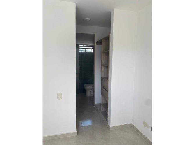 Apartamento de 2 alcobas en venta en Colinas Del Norte, Yumbo, 60 m² · foto 8 de 9
