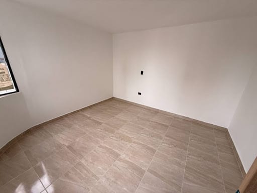 Casa de 4 alcobas en arriendo en La Milagrosa, Medellín, 240 m² · foto 5 de 18