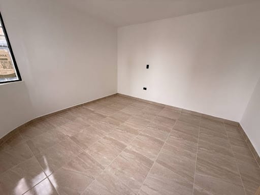 Casa de 4 alcobas en arriendo en La Milagrosa, Medellín, 240 m² · foto 6 de 18