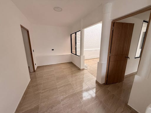 Casa de 4 alcobas en arriendo en La Milagrosa, Medellín, 240 m² · foto 7 de 18