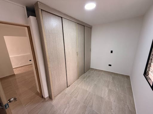 Casa de 4 alcobas en arriendo en La Milagrosa, Medellín, 240 m² · foto 13 de 18